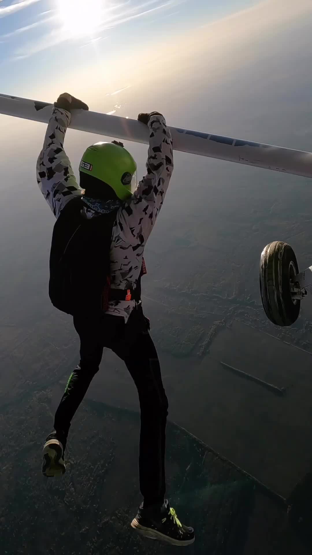 Skydiving in Russia: Extreme Sports Adventure