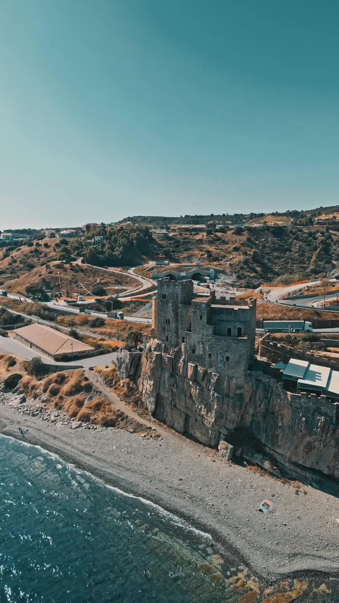 Roseto Capo Spulico..
.
.
#calabria #rosetocapospulico #cosenza #castelliditalia #dji #video #amazingplaces #sud #southitaly