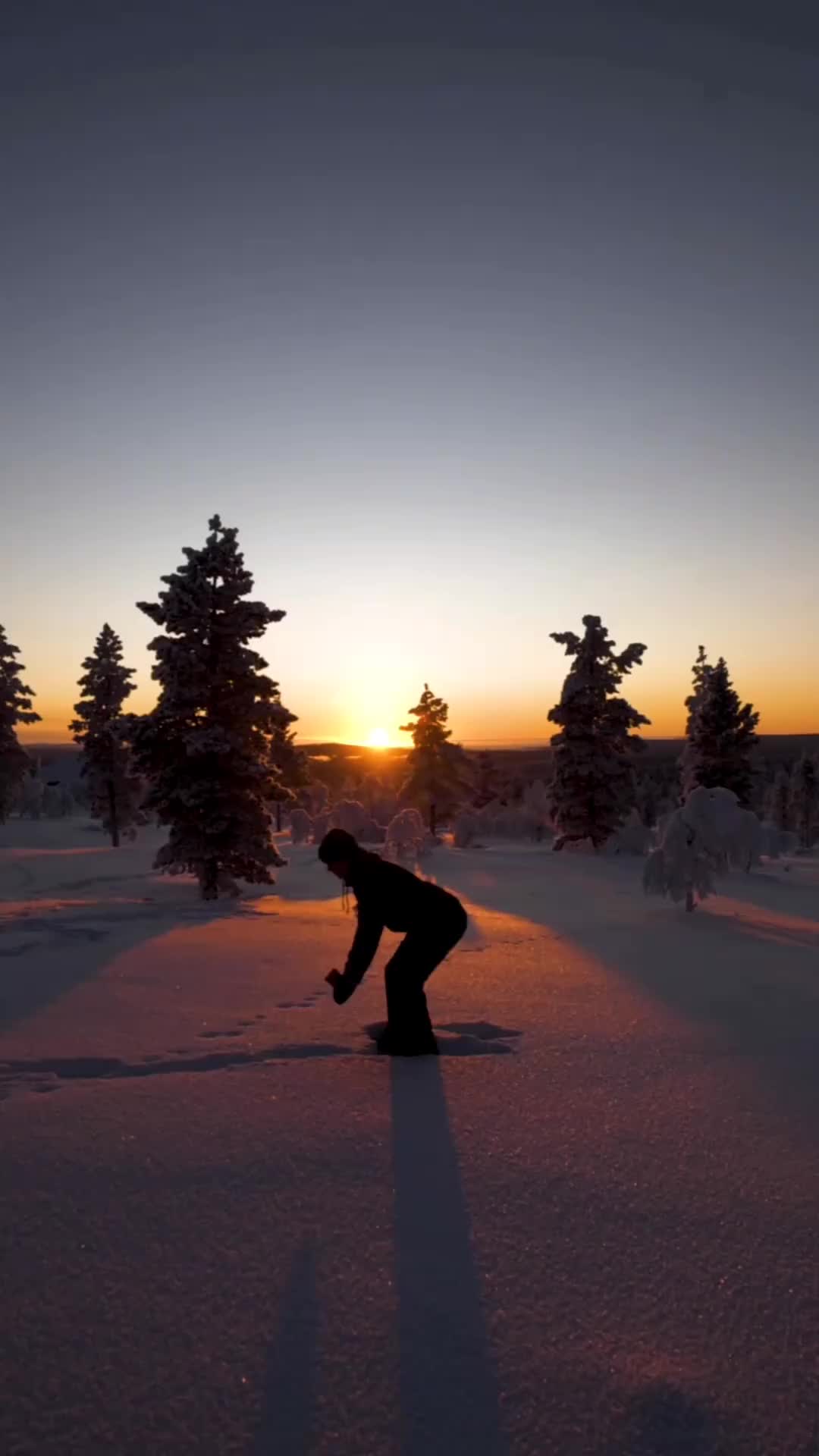 Throwing Hot Water in -26°C Lapland Winter