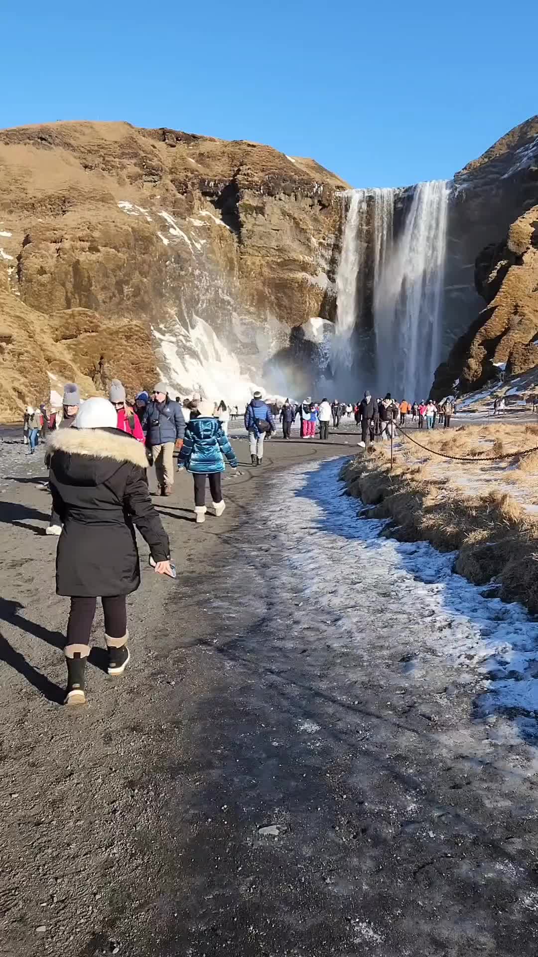 How to Keep People Out of Your Waterfall Photos