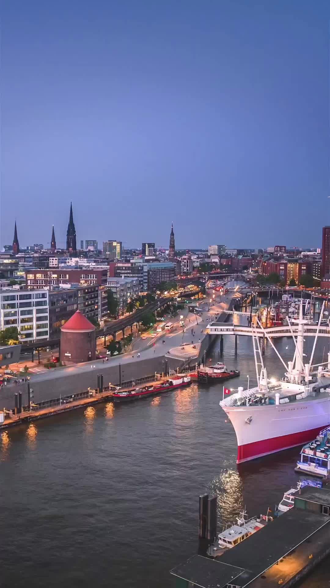 Good Night Hamburg: Stunning Elbphilharmonie Views