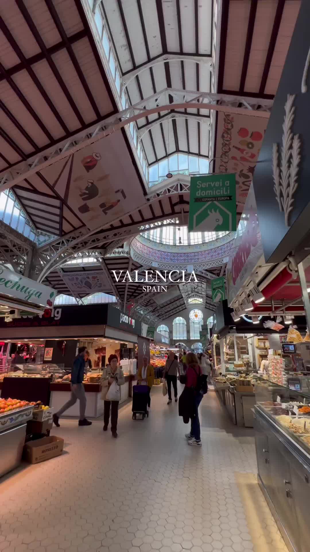 📍en Valencia 💙 un día cualquiera por la mañana

Valencia te encantará ☺️ 🔝su sol ☀️ su gastronomía 🥘 y su gente 💙

#valencia #valencia🇪🇸 #paradise #miciudad #city #citybespics #bestcitybreaks #bestcity #calle #street #church #museum #museo #lonja #parroquia #iglesia #ayuntamiento #plaza #spain #streetphotography #reel #travelphotography #travelblogger #travelphoto #travelgram #traveler #travelling #travelholic #travelguide #sunnyday