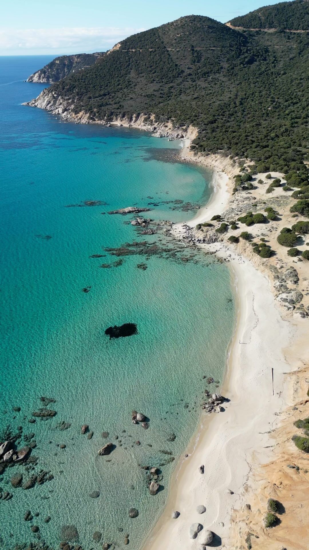 📍porto Sa Ruxi 🖼️💎 #sardegna #sardegna_reporter #sardegnaofficial #sardegna_earth #natura #naturelovers #naturephotography #nature_perfection #nature_lovers #beachdestination #beautyful #spiaggedasogno #spiaggesardegna #wildlife #wild #vivosardegna #vistanetsardegna #volgoitalia #volgosardegna #igersitalia #ig_italia #travel #traveldestination #italia #italy_vacations #ig_skyline #earthpix #explorar #mare #vacation