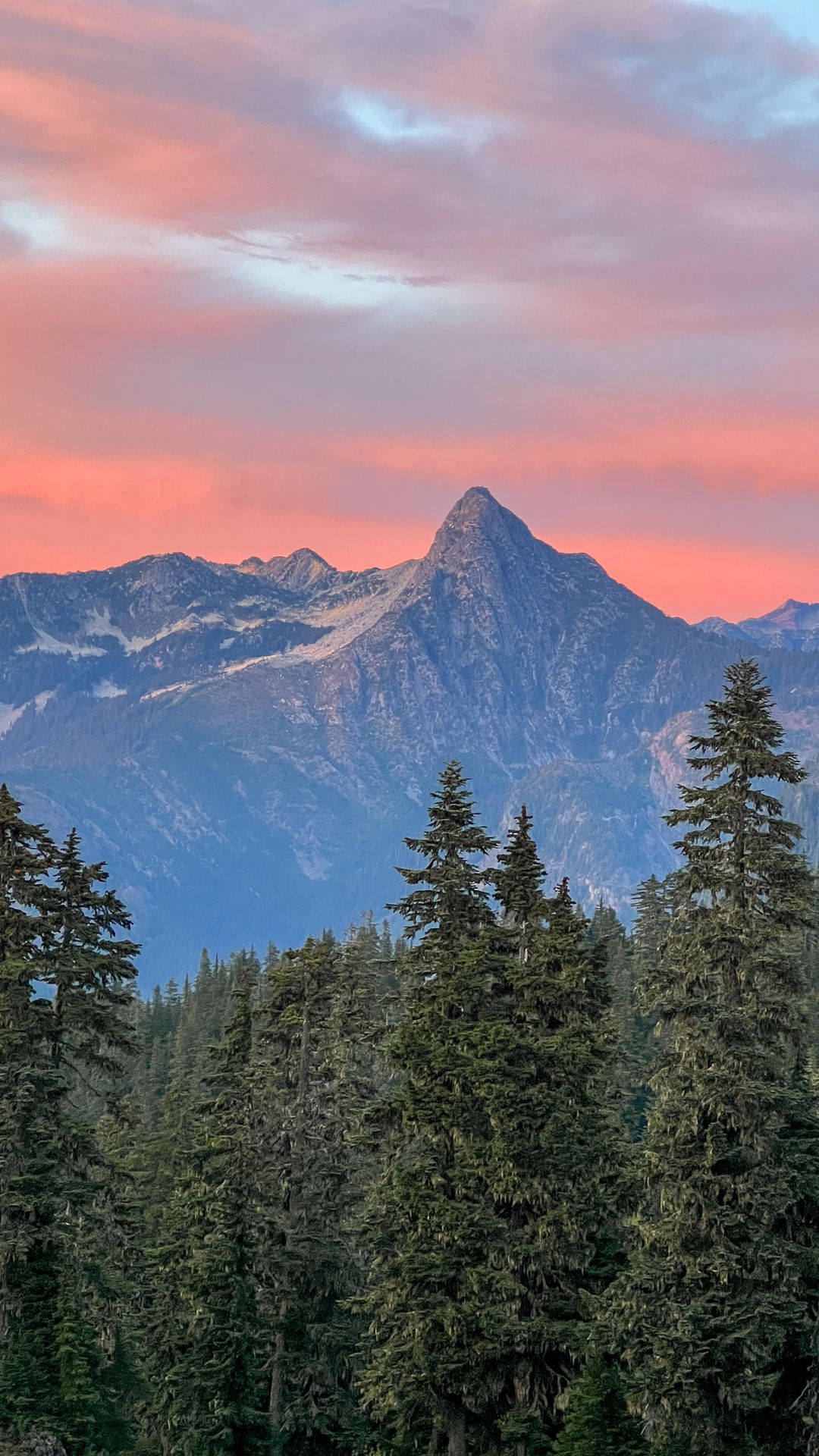 Exploring the Natural Wonders of North Cascades National Park