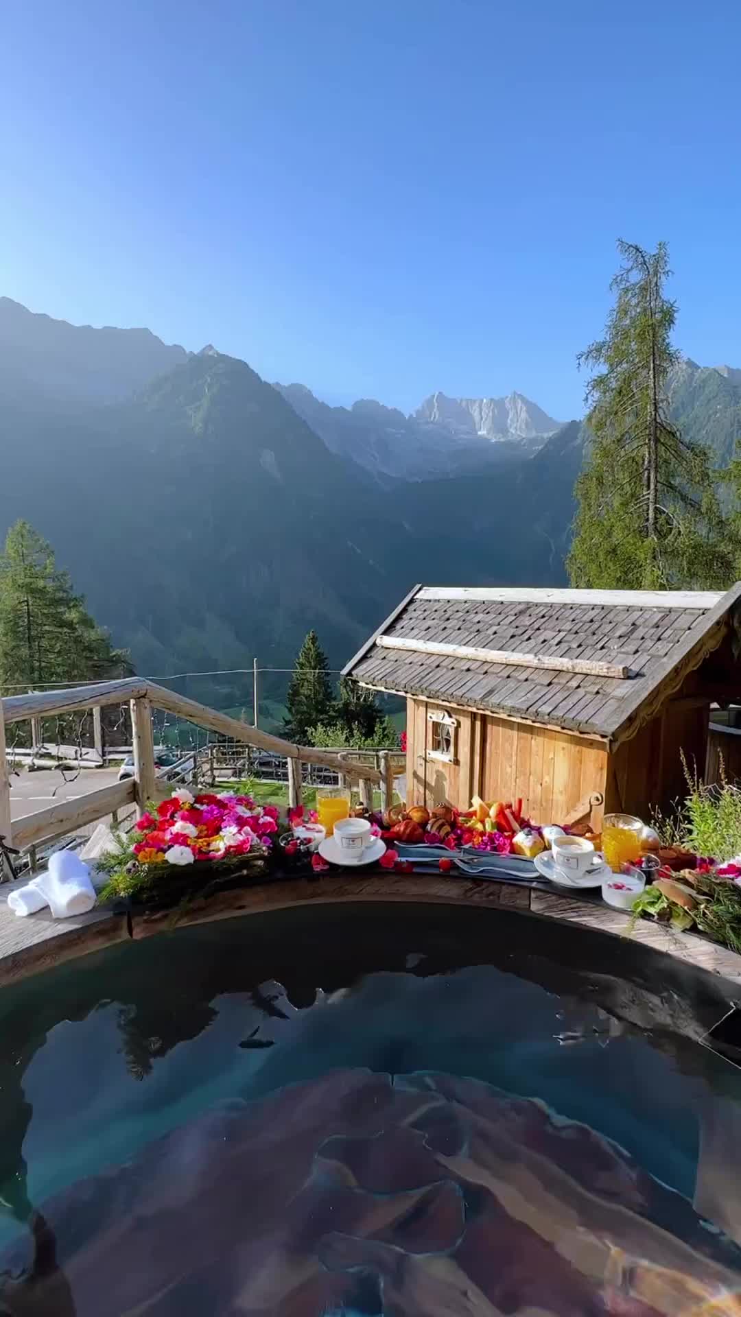 Breakfast with a Stunning Mountain View at Chalet Al Foss