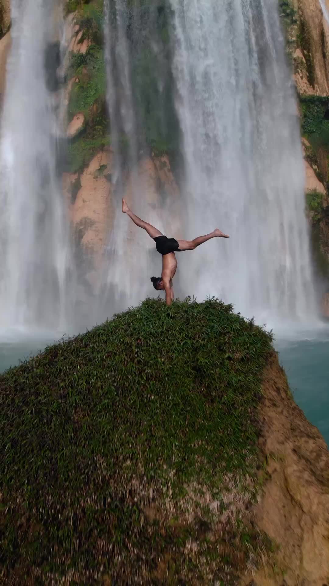 Surreal Waterfall Adventure in Chiapas, Mexico 🌊