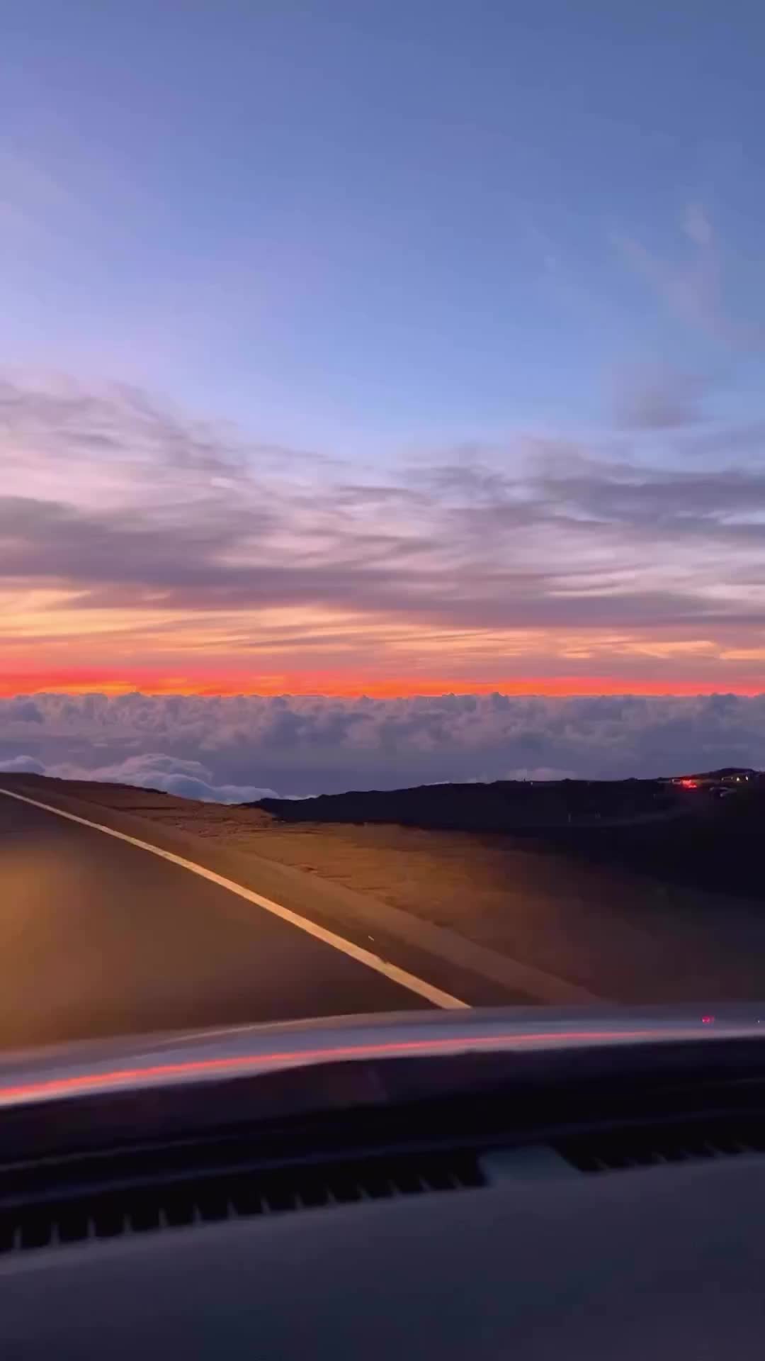 True Friends & Love: Stunning Haleakalā Sunset