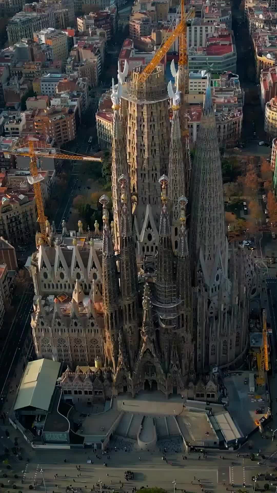 The Architectural Wonders of Gaudí's Sagrada Familia