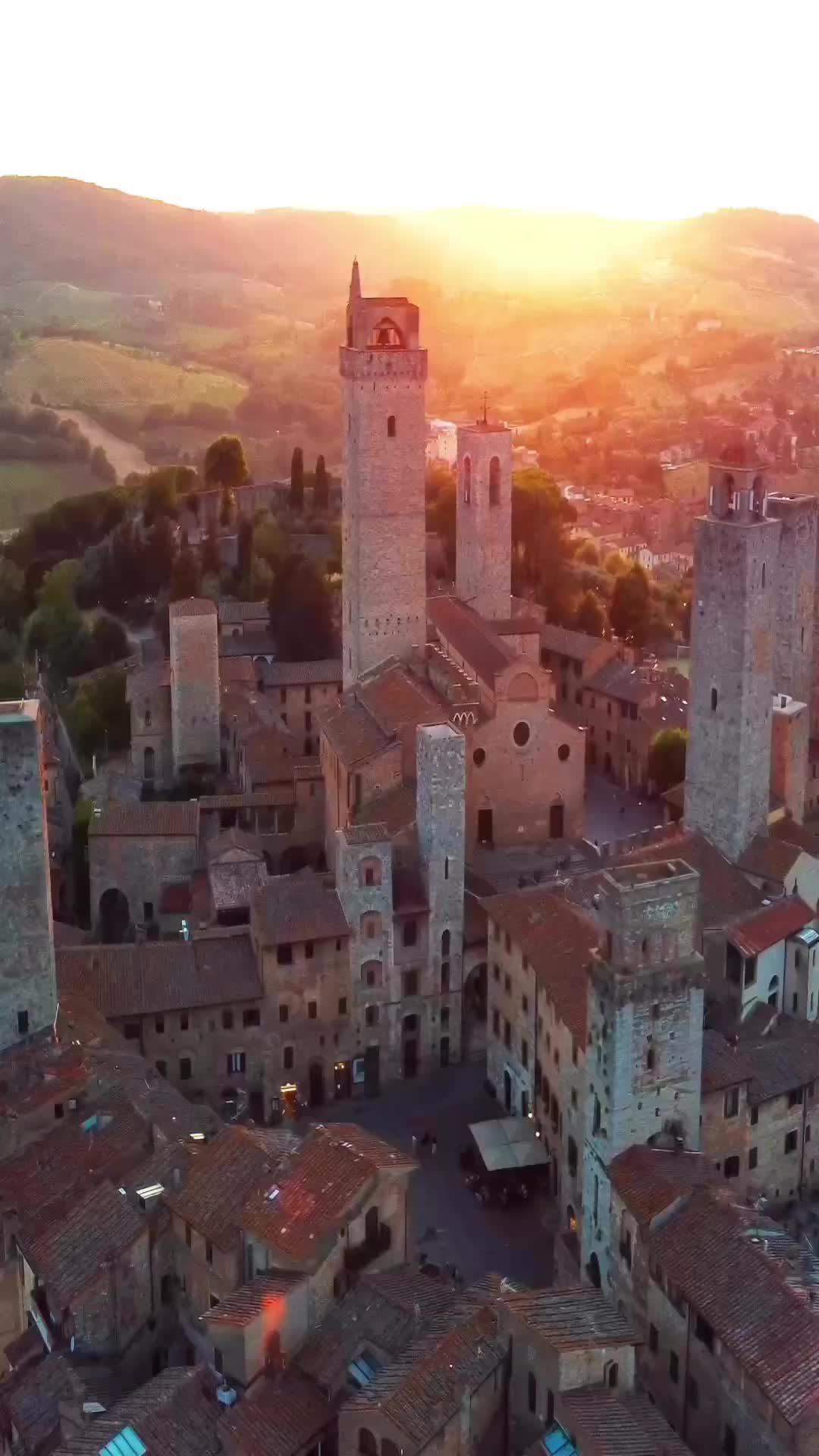 Discover San Gimignano at Sunset | Tuscany, Italy