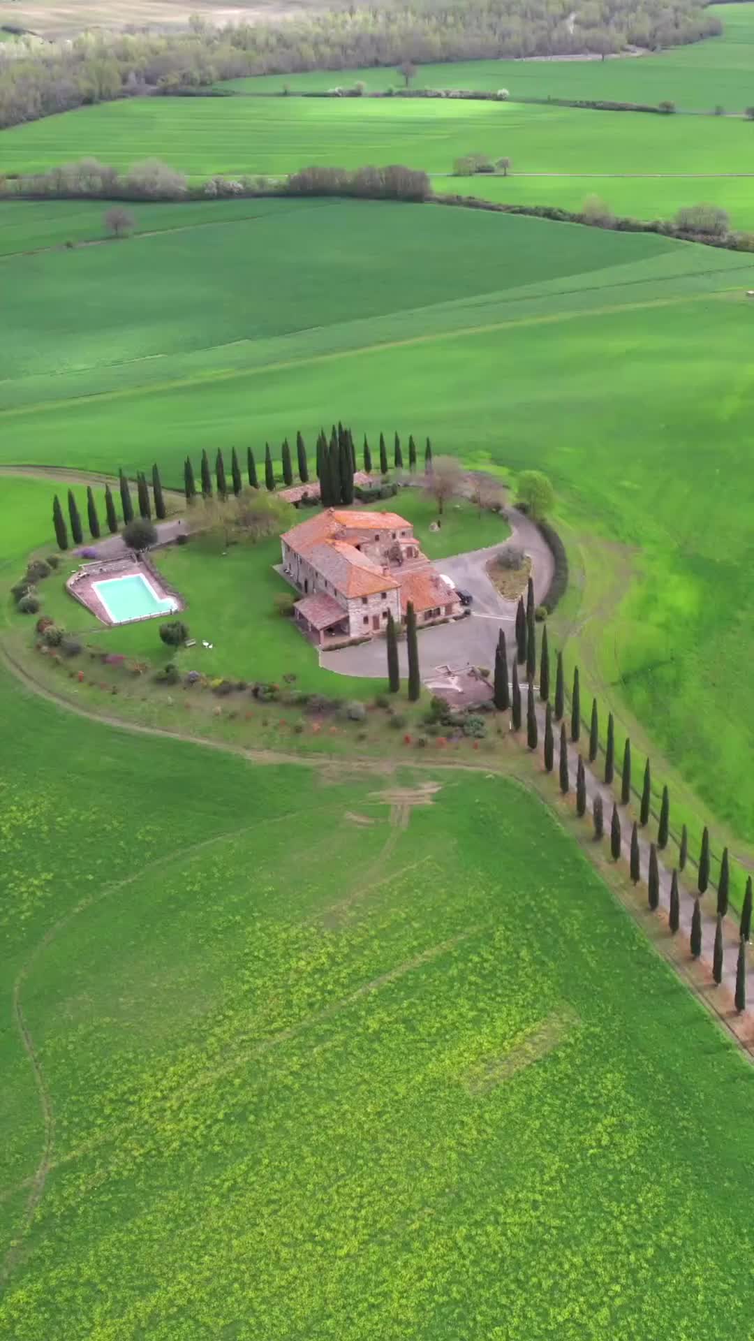 Discover the Beauty of Val d'Orcia, Tuscany