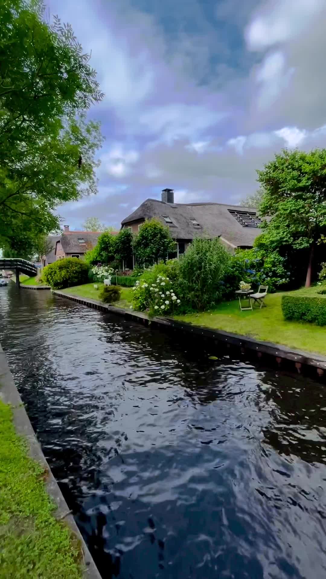 Discover Giethoorn: The Fairy Tale Village Near Amsterdam