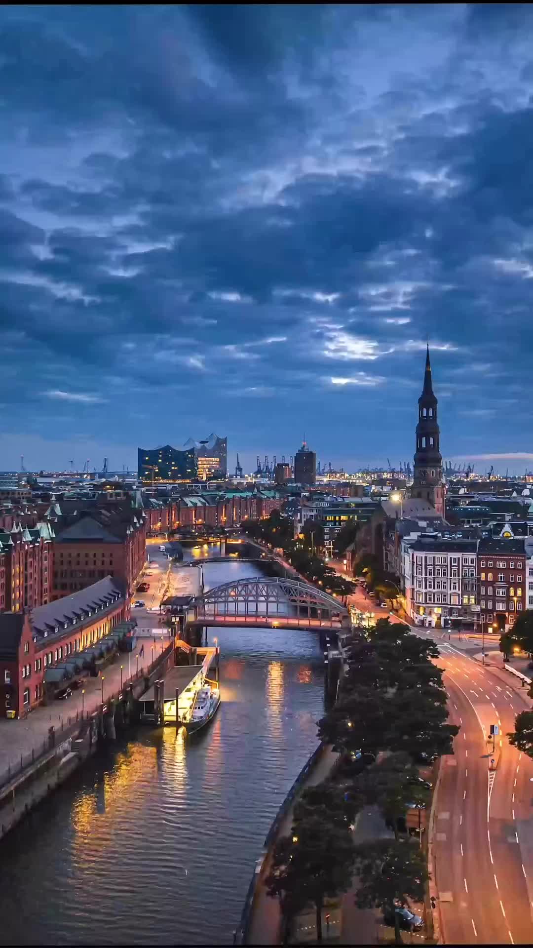 Good Night Hamburg: Explore Warehouse District & Elbphilharmonie
