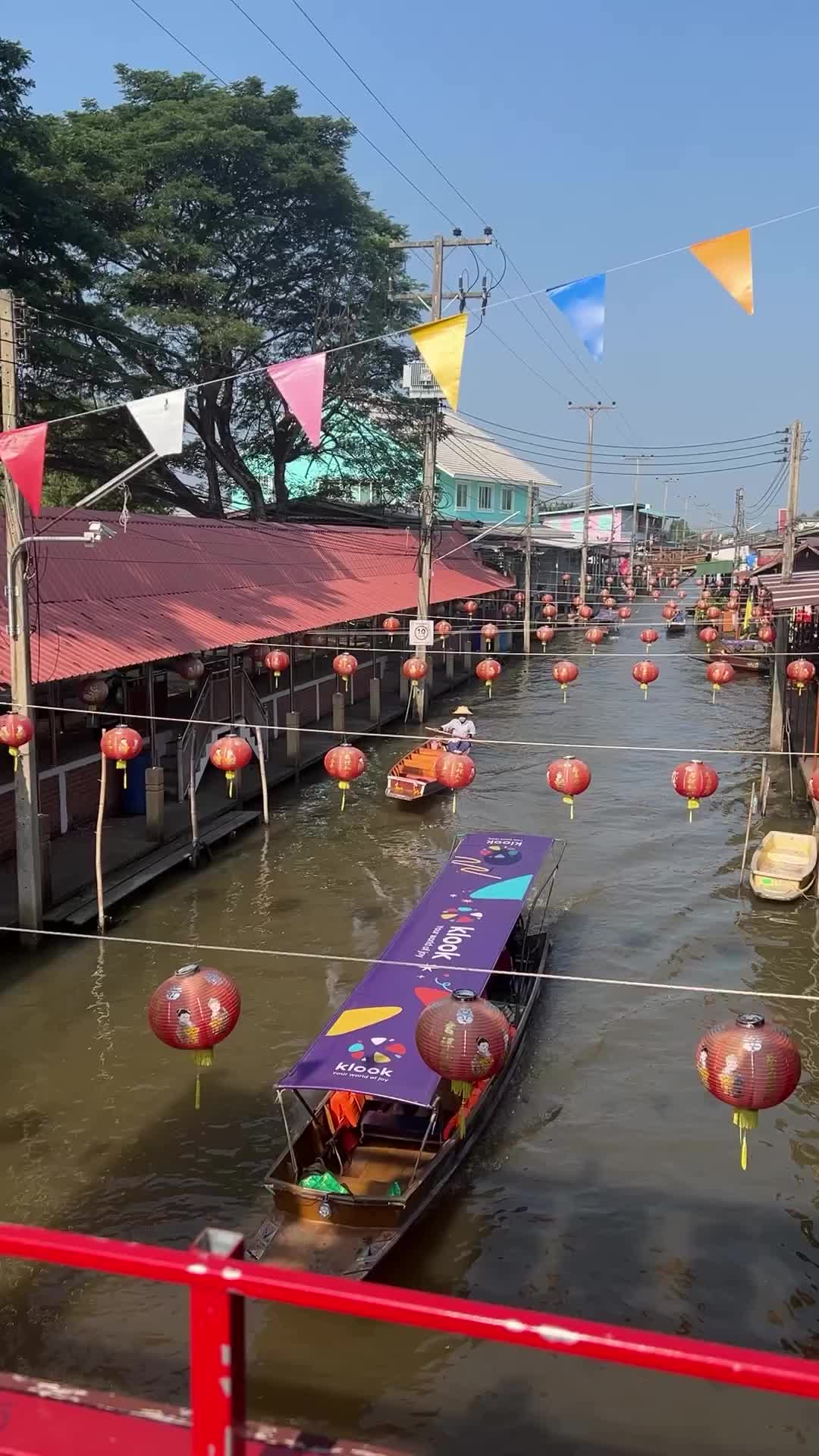 Discover Damnoen Saduak Floating Market in Bangkok