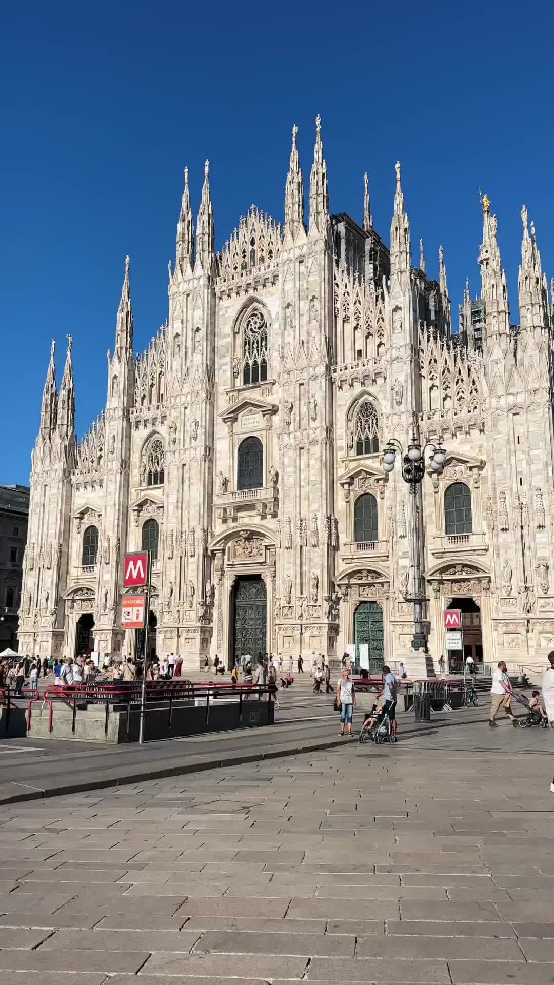 Explore Milan in Less Than 24 Hours! 🚘😍