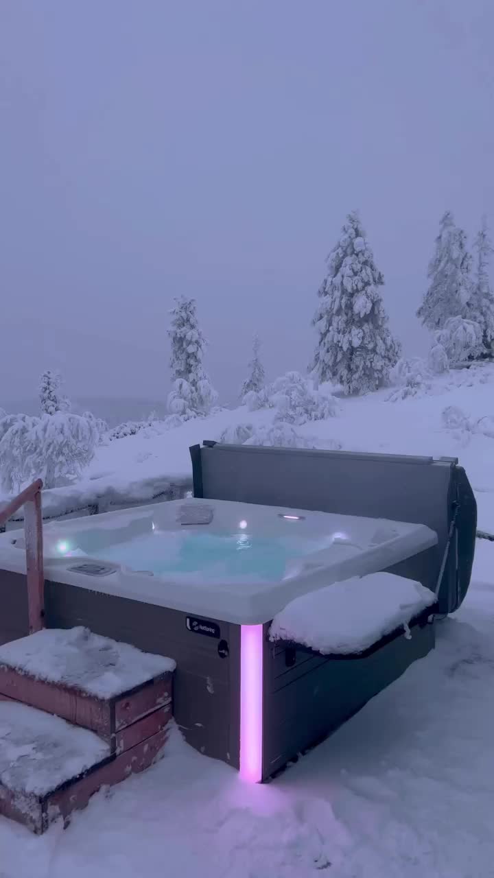 Luxury Igloo Stays Under Northern Lights in Finland