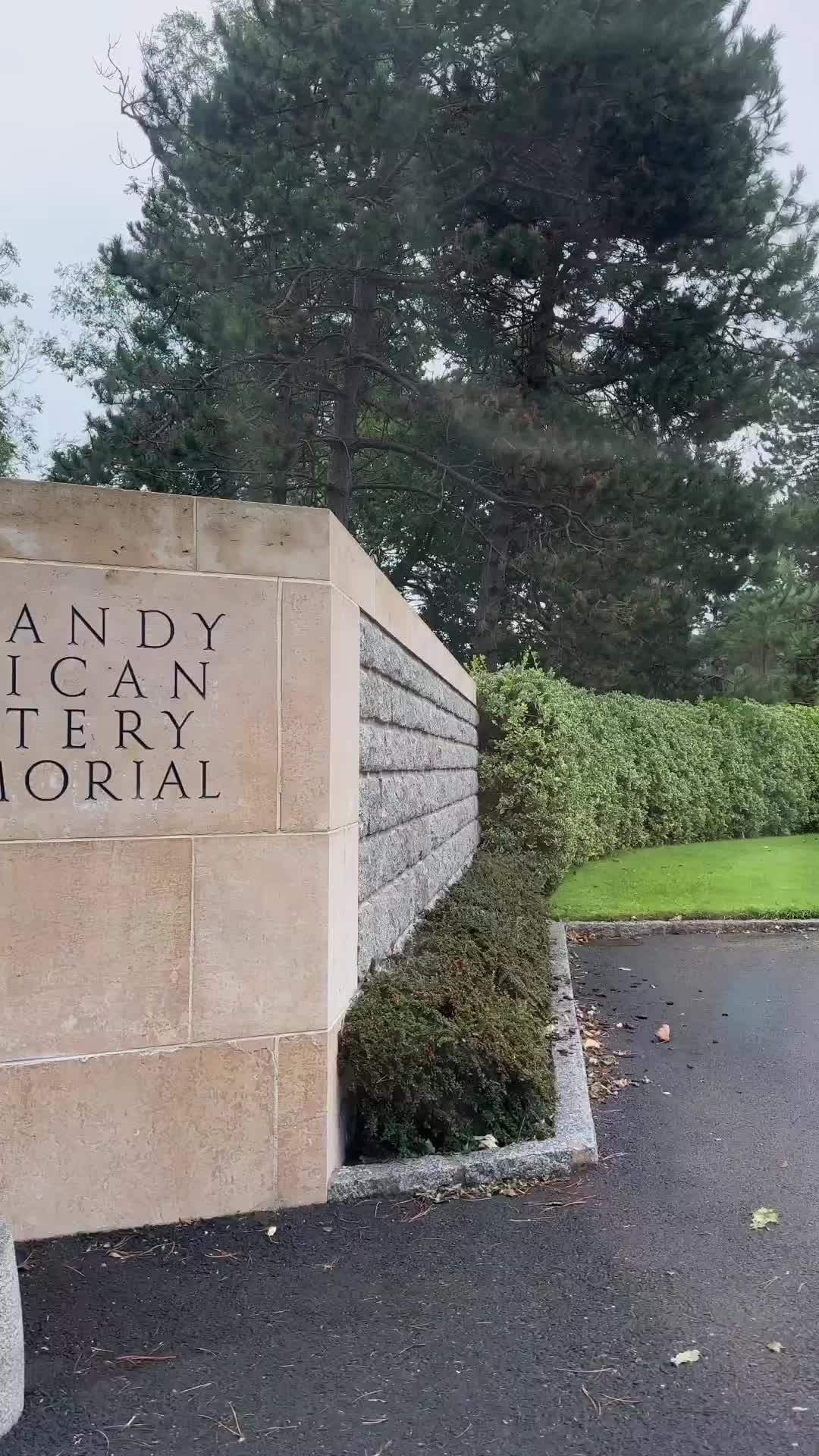 Did you know, that you can find the biggest American Cemetery and Memorial in Normandy? 

📍Colleville-sur-Mer 

#moretravellesschurros #normandy #francetravel #normandyfrance #normandia #normandie_tourisme #worldwar2 #ww2 #memory #memorial #history #neverforget #travelcouple #historylovers #couple #minivlog