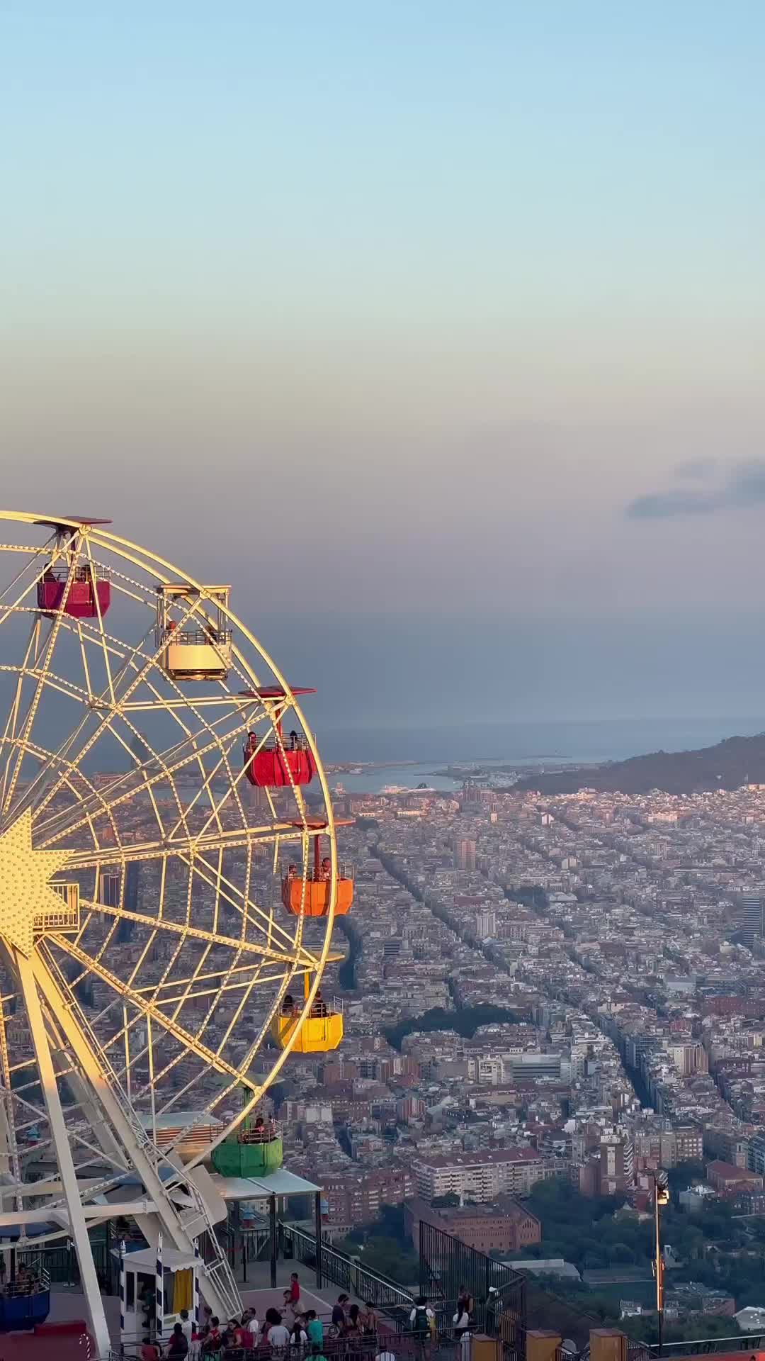 Discover the Magic of Barcelona - Vibes & Views