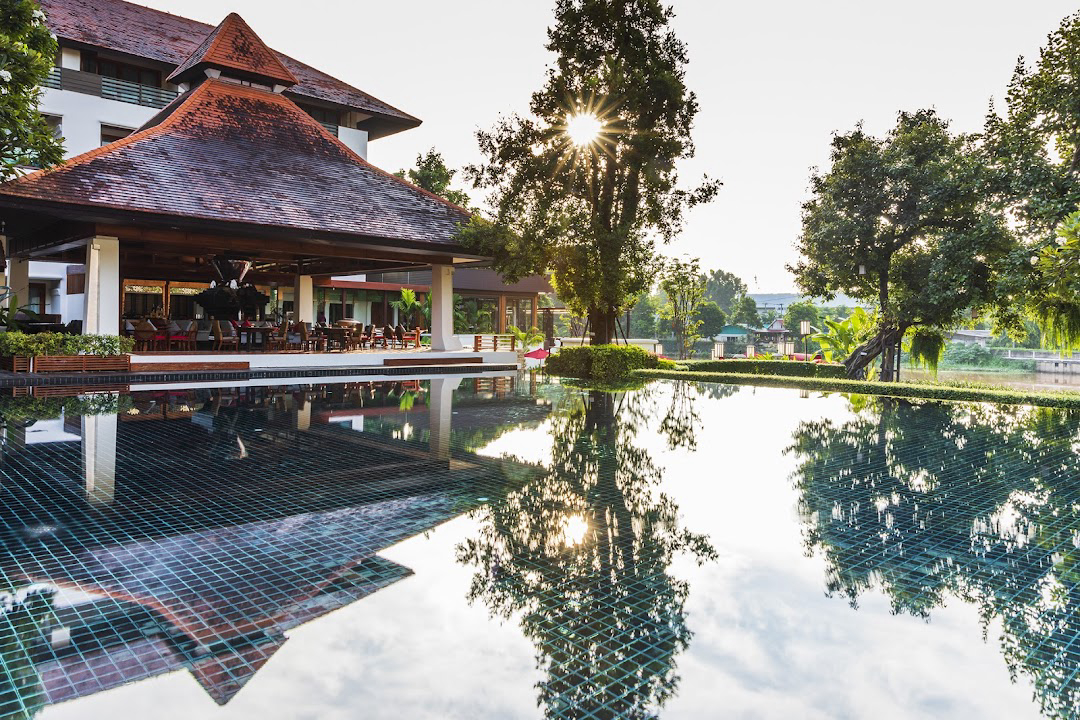 Arrival and Riverside Relaxation in Chiang Mai