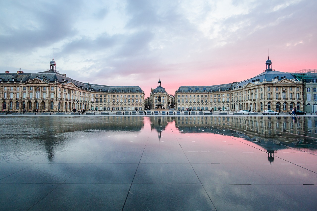 Wine Dine and History 5 Days in Bordeaux